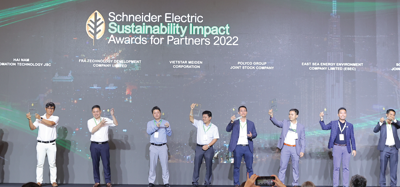ESEC attends Innovation Summit Vietnam 2022 Summit organized by Schneider Electric