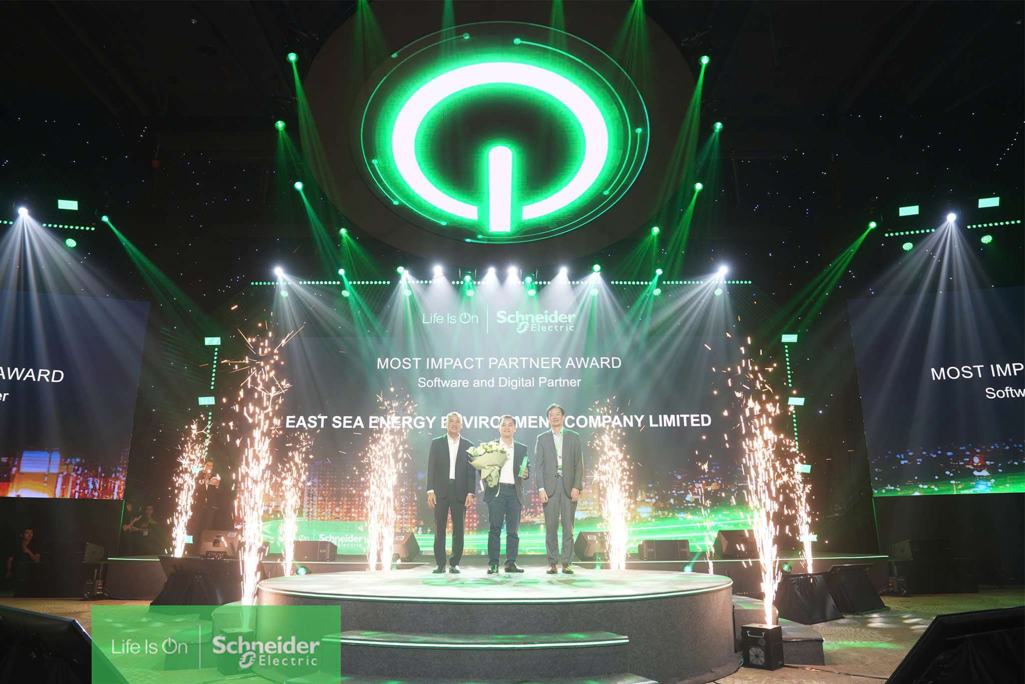 ESEC accompanies Schneider Electric with Innovation Summit 2024